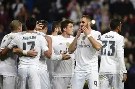 包含尤文图斯憾负皇家马德里，遗憾晋级落空的词条