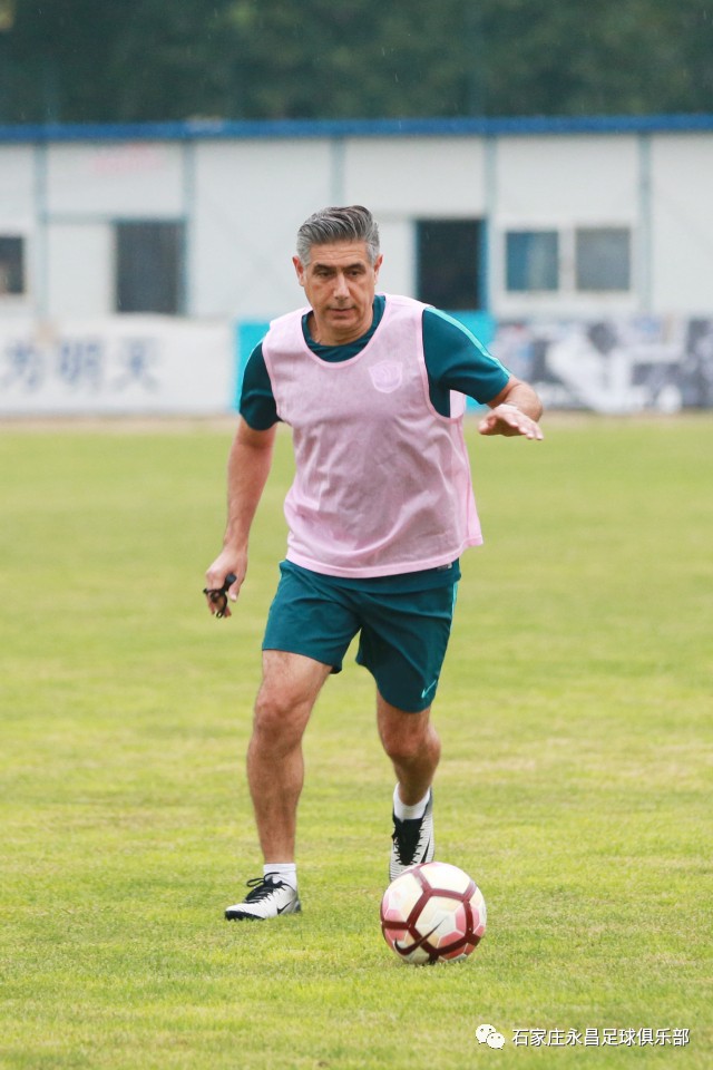 大发娱乐官方网站-阿森西奥：球队必须保持团结，共同向前的简单介绍