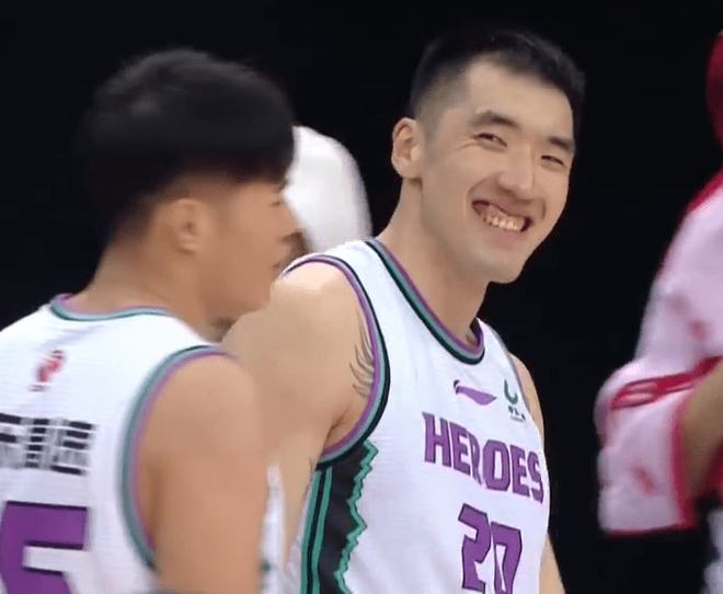 南京同曦队双杀青岛,晋级排名前列 南京同曦队双杀青岛,晋级排名前列